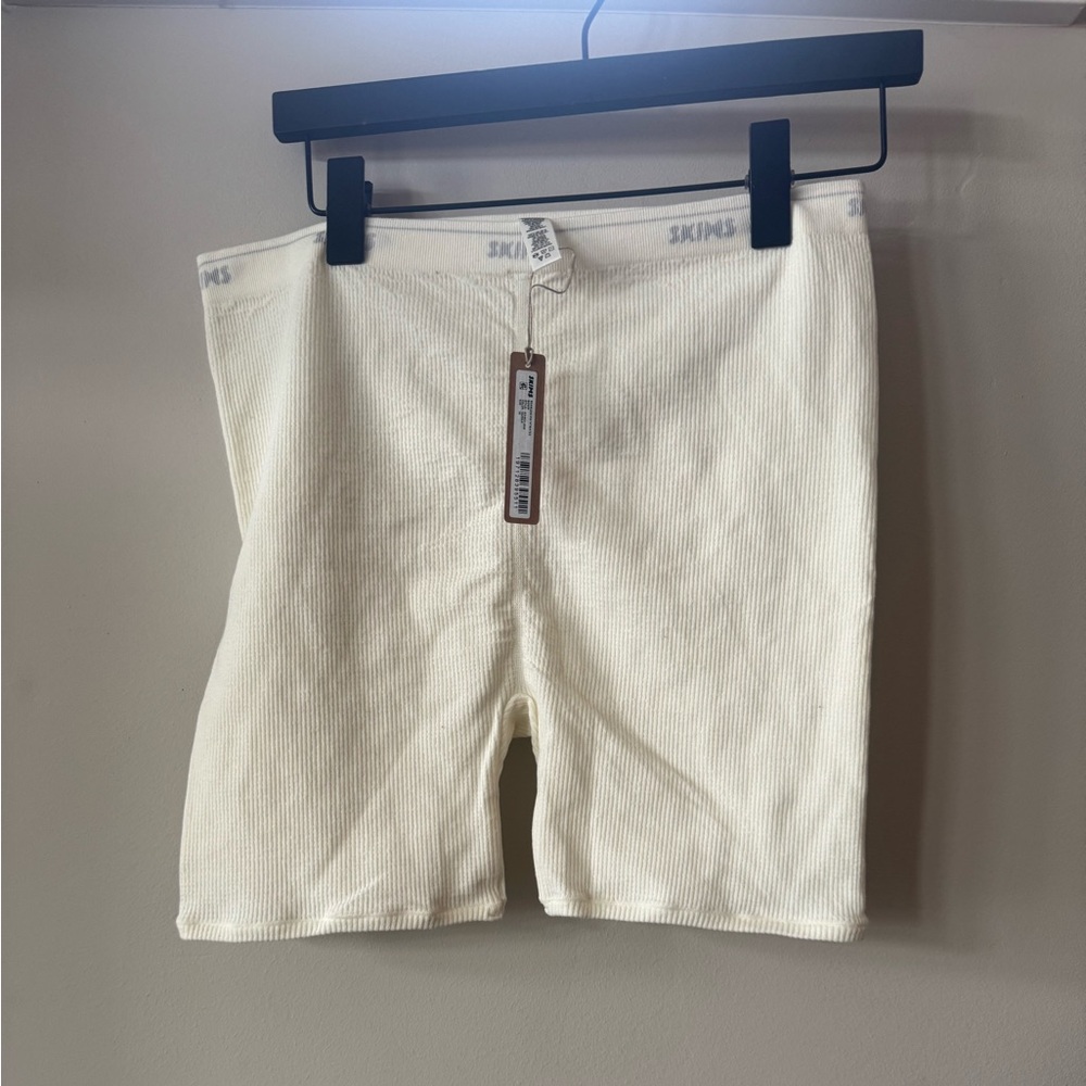 Skims Seamless Logo Rib Intimates Boxer - Picture 4 of 4